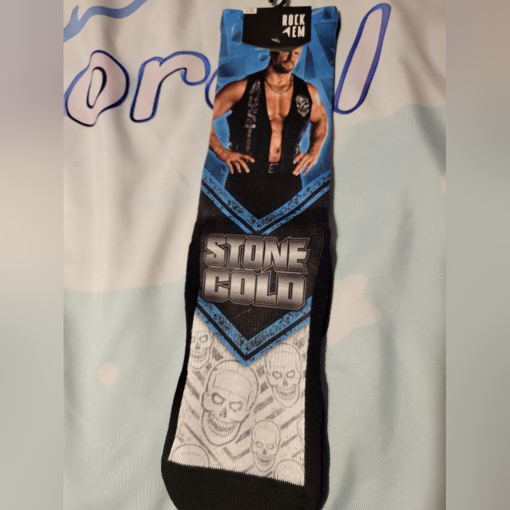 STONE COLD STEVE AUSTIN SOCKS L/XL (9-13)